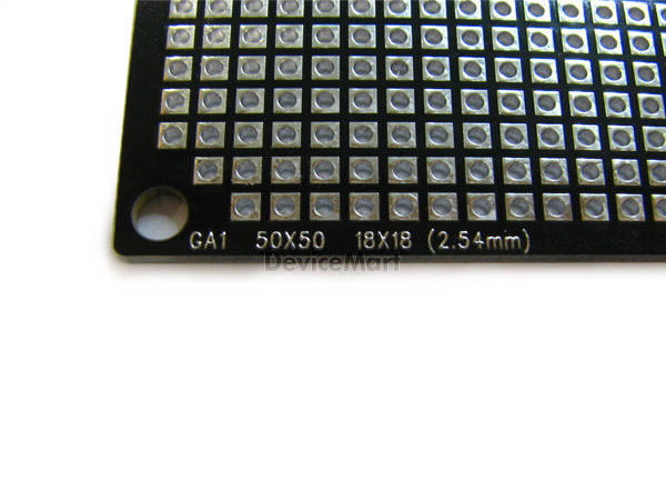 디바이스마트,커넥터/PCB > PCB기판/관련상품 > 만능기판 (양면) > 사각홀,거상인,[ GA1 ] 50 x 50 사각 만능 기판 - 양면,사각패턴으로 범용기판 한계를 넘은 기존 기판과는 다른 사각모양의 양면 범용 PCB   Pitch : 2.54mm , Pin : 18 * 18 , Hole : 1mm ,  Size : 50 * 50 , METERIAL : FR-4